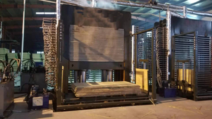 Máquina automática de prensagem a quente de compensado para madeira